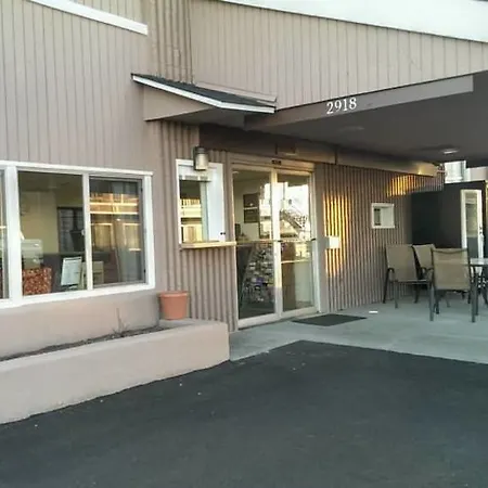 Travelodge By Wyndham Flagstaff Near I-40-3